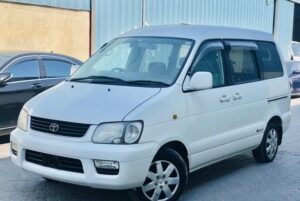 Toyota NOAH SR40 2000/11