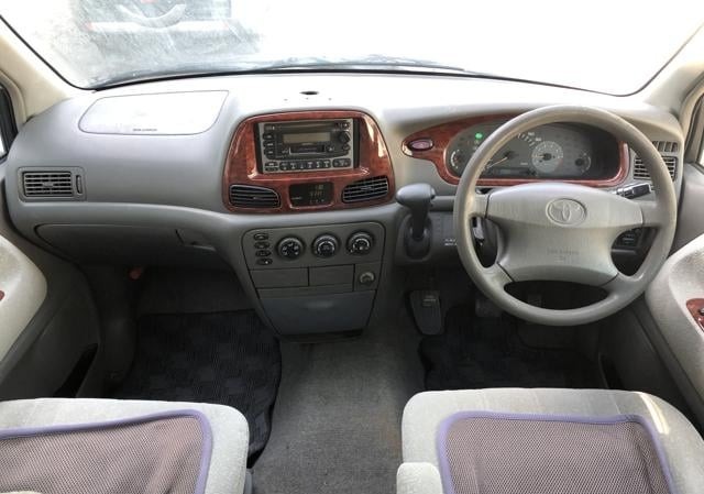 Toyota NOAH SR40 2000/11