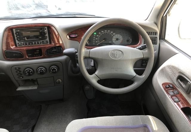 Toyota NOAH SR40 2000/11