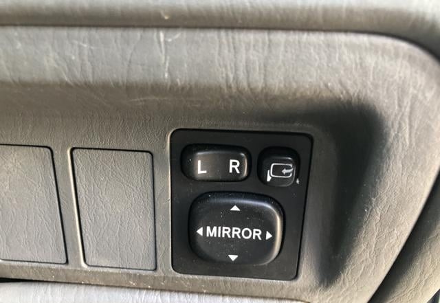 Toyota NOAH SR40 2000/11