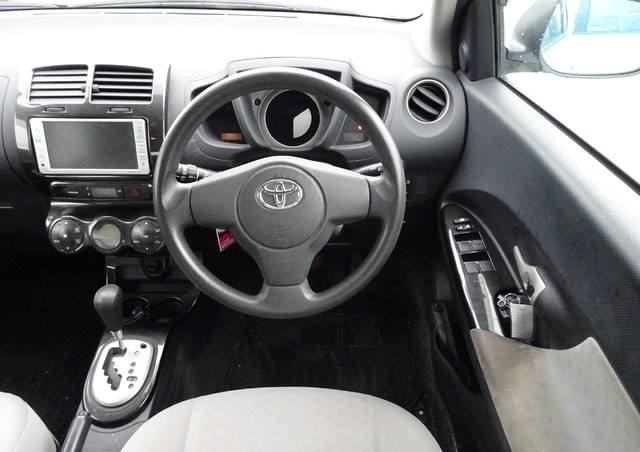 TOYOTA IST DBA-NCP115 2008/10