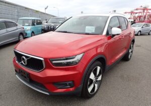 VOLVO XC40 T4 MOMENTUM 2020