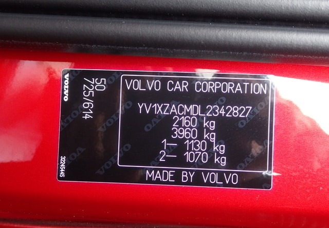 VOLVO XC40 T4 MOMENTUM 2020