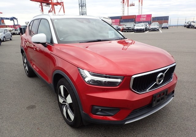VOLVO XC40 T4 MOMENTUM 2020