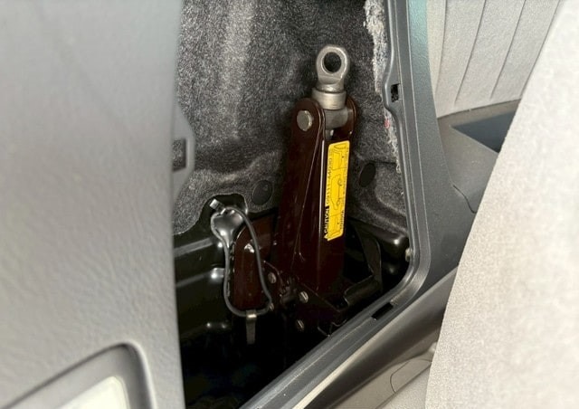 TOYOTA DBA-ANH10W 2007/04