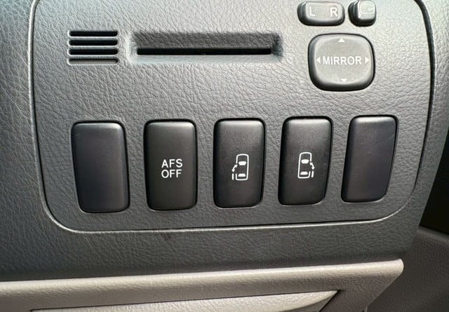 TOYOTA DBA-ANH10W 2007/04