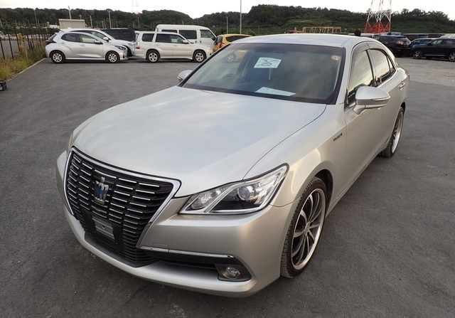 TOYOTA CROWN HYBRID ROYAL SALOON 2013