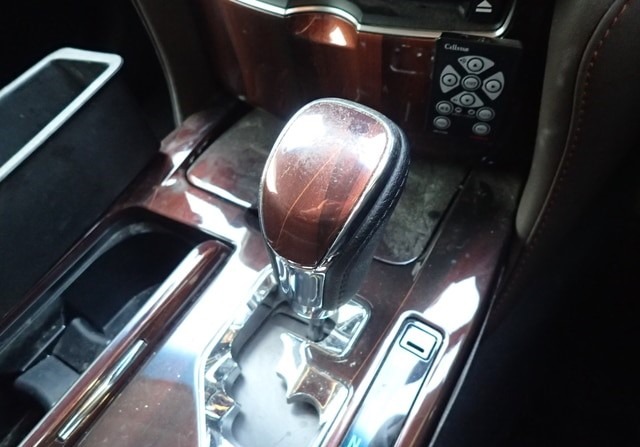 TOYOTA CROWN HYBRID ROYAL SALOON 2013