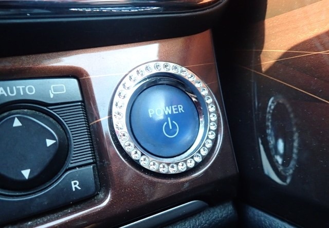 TOYOTA CROWN HYBRID ROYAL SALOON 2013