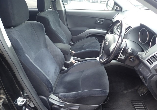MITSUBISHI OUTLANDER 24G 2010/11