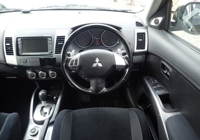 MITSUBISHI OUTLANDER 24G 2010/11