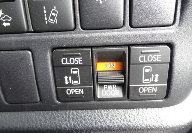 TOYOTA NOAH SI WXB 2016