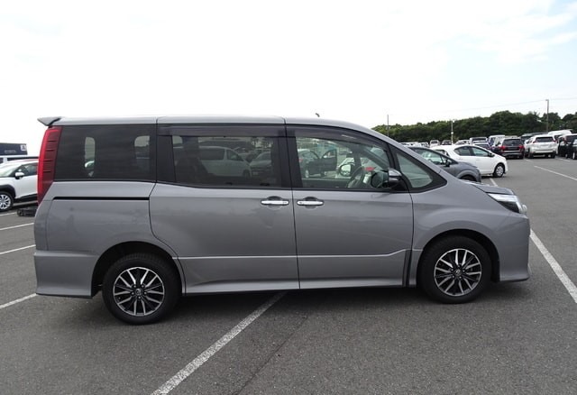 TOYOTA NOAH SI WXB 2016