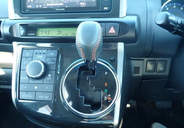 TOYOTA WISH 1.8S 2015