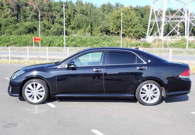 TOYOTA CROWN 2.5 ATHLETE 2011