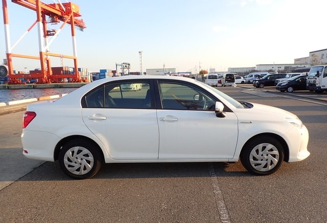 TOYOTA COROLLA AXIO HYBRID 2019