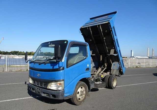 TOYOTA DYNA TRUCK 2004