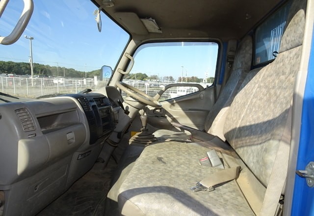 TOYOTA DYNA TRUCK 2004