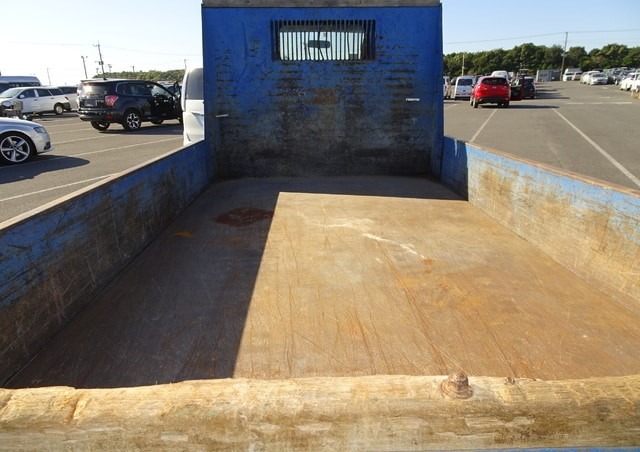 TOYOTA DYNA TRUCK 2004