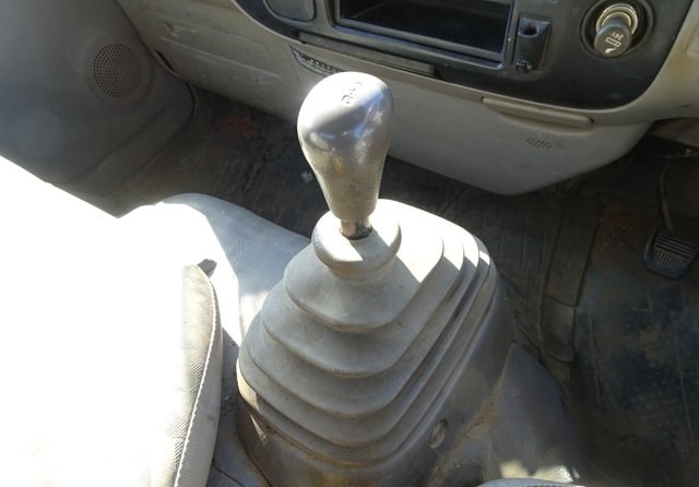 TOYOTA DYNA TRUCK 2004