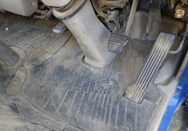 TOYOTA DYNA TRUCK 2004