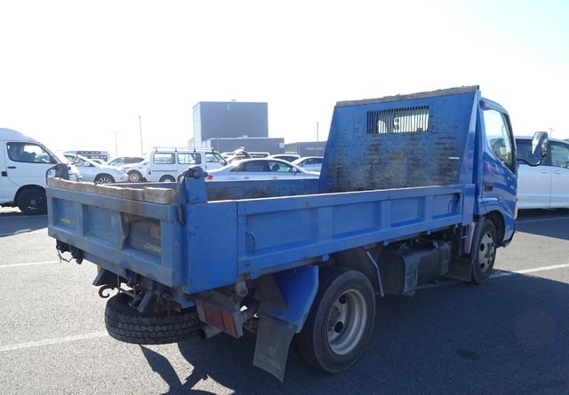 TOYOTA DYNA TRUCK 2004
