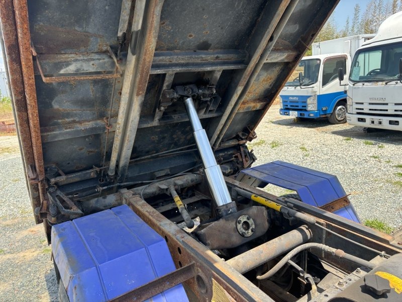 MITSUBISHI KK-FE71EBD 2002