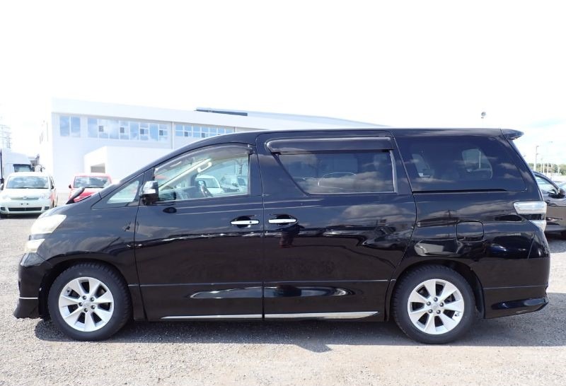 TOYOTA VELLFIRE 2009