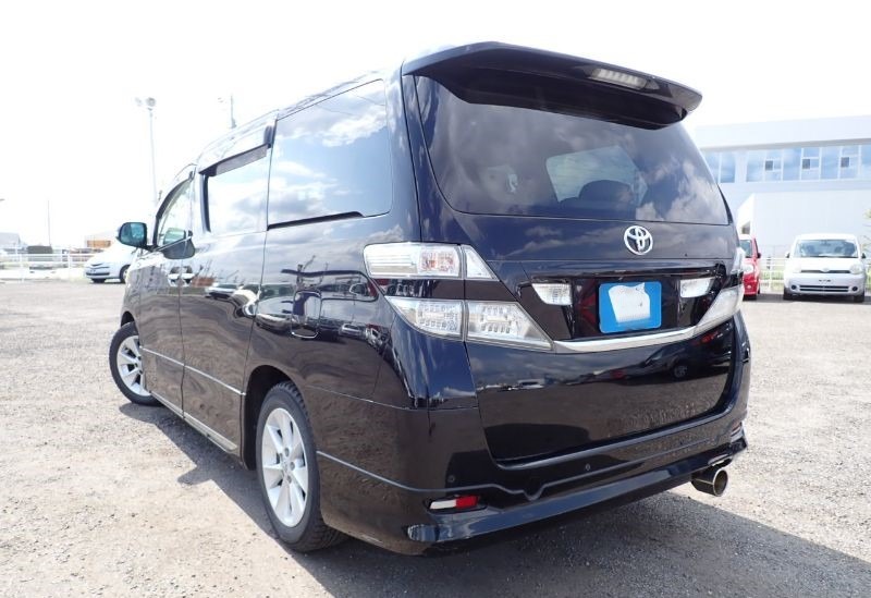 TOYOTA VELLFIRE 2009