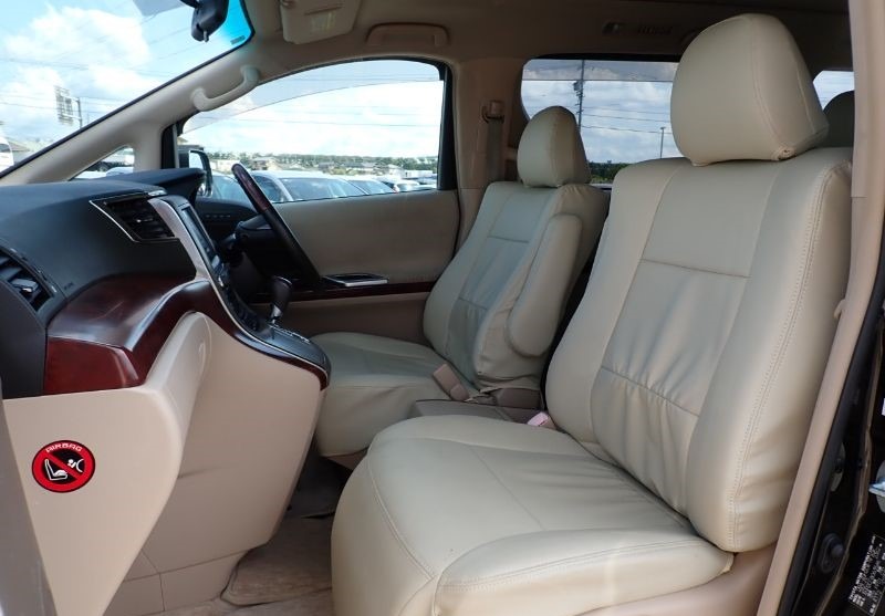 TOYOTA VELLFIRE 2009