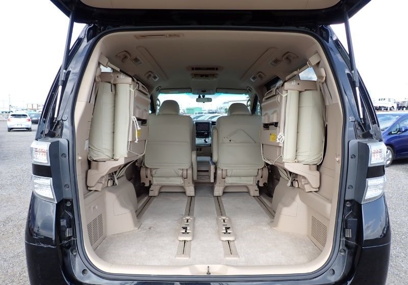 TOYOTA VELLFIRE 2009