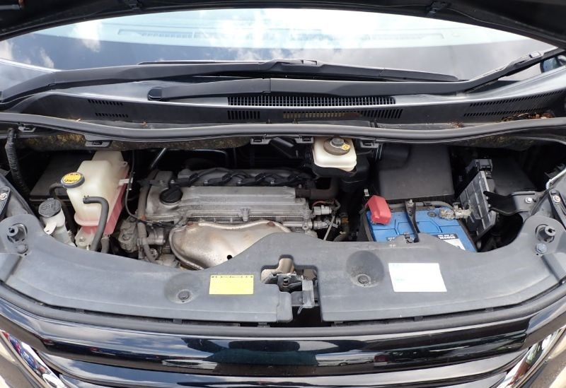 TOYOTA VELLFIRE 2009