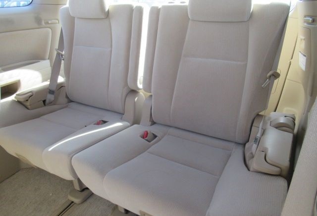 TOYOTA ALPHARD 2010