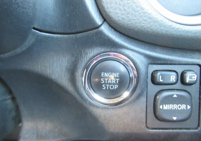 TOYOTA VITZ F SMILE EDITION 2012